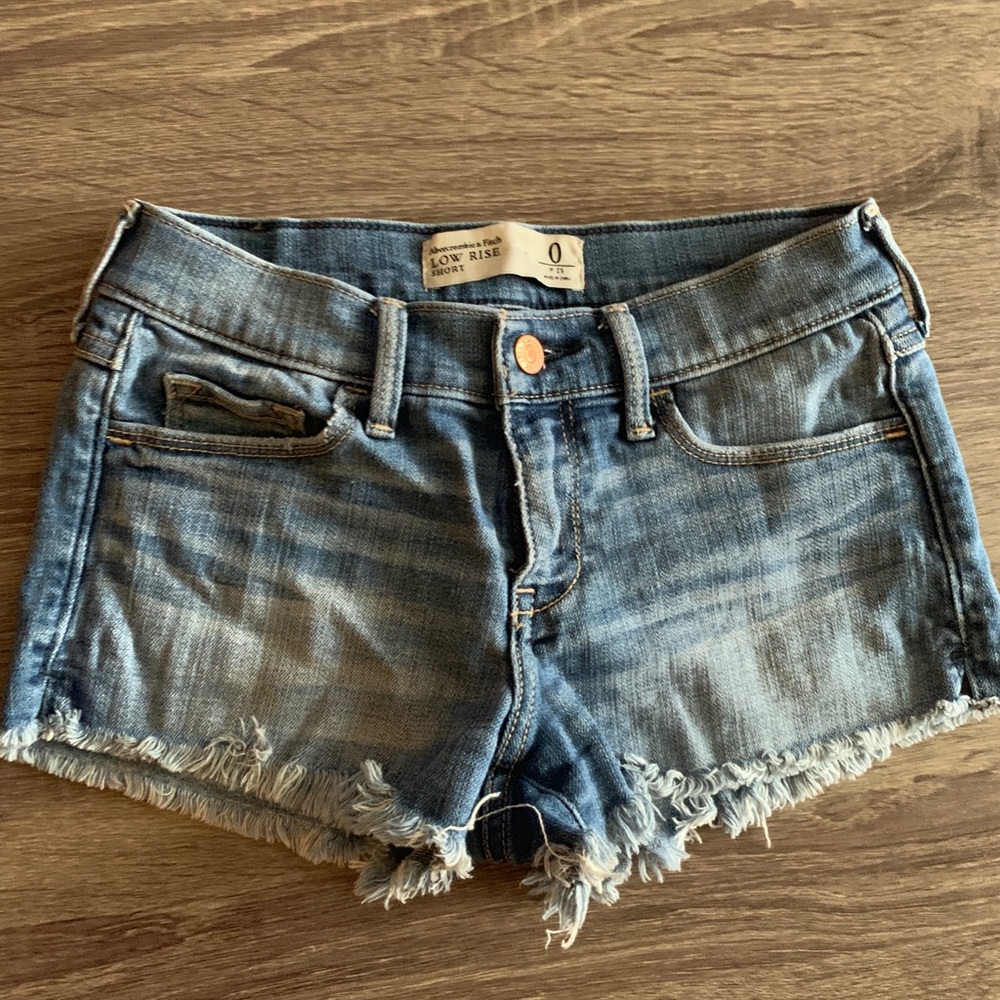 Abercrombie & Fitch Low Rise Short